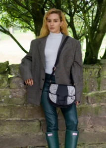 bombona-black-cowhide-carriel-ceniza