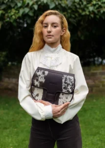 bombona-brown-cowhide-carriel-madero