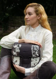 bombona-brown-cowhide-carriel-madero.2